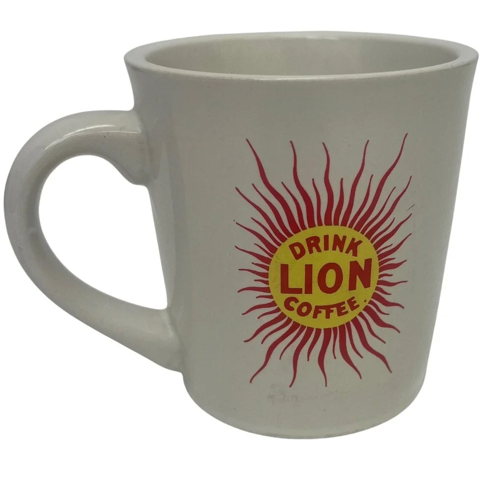 VTG Lion Coffee Hawaiian Island Heavy Ceramic Diner Mug Lion Crest Logo 80's
